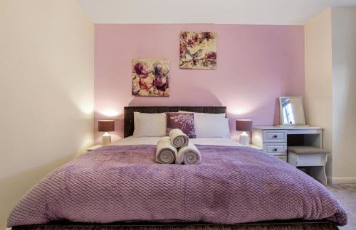 4Bed 3 Bath Home I Sleeps 7-9 I Family & Contractors I Parking - Foto 6