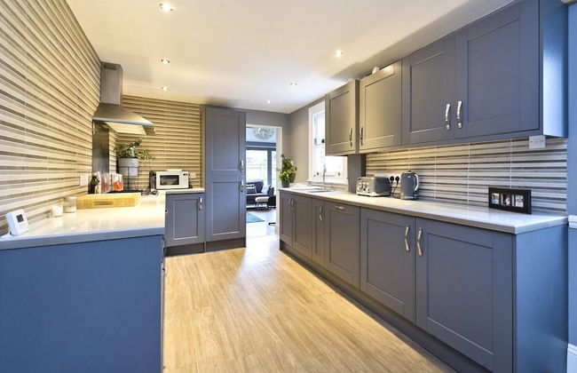 Stylish Family Home by Twickenham Stadium by Underthedoormat - Foto 18