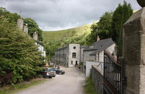 Litton Mill Apartment - Photo 13