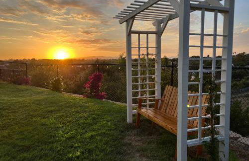 Sunset Crest - Home with stunning views, Pool, BBQ - Foto 52