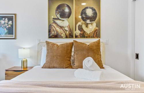 Vibrant Austin Studio Balcony plus Parking and Wi-Fi - Foto 10