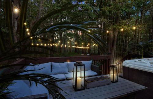 Winter Hideaway - Sled Hill, Hot Tub, Fireplace, Game Room - Foto 70