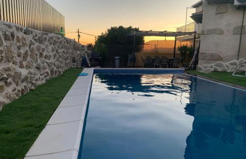 CASA RURAL PUERTO - casa completa con espacio exterior, wifi, estufa, barbacoa, piscina y zona de aparcamiento privada - IDEAL PARA DISFRUTAR EN FAMILIA O GRUPO DE AMIGOS - Foto 43