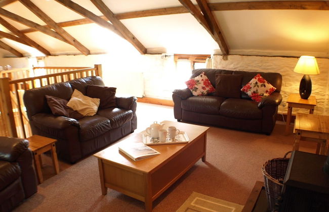 Polean Farm Cottages - Photo 42