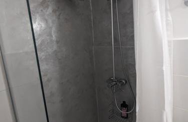 Studio Rue Castellane pour Cure ou Tourisme Vert à 2 min des Thermes - Foto 10