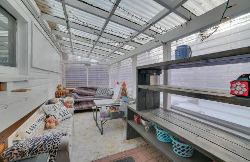 Family-Friendly Cabin Walk to Lake Access! - Foto 3