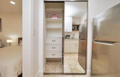 Molivu Homes Studio - PetFriendly - King Bed - W-D - Foto 14