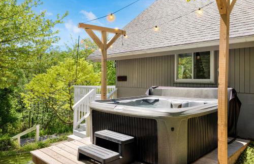 Mountain cabin w hot tub, fire pit & pet-friendly - Foto 7