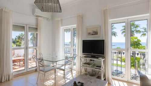 Apartamento con encanto en primera linea de playa - Foto 3