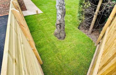 Spacious 3 bedroom Home w Parking in Farnborough - Foto 25