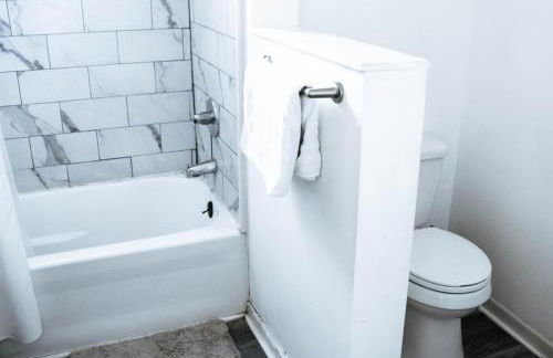 Cordova Farmhouse - 7 Minutes from the Ark! - Foto 28