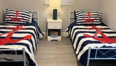 Great Home Close to shops, FIT, Beaches,and Space X - Foto 5