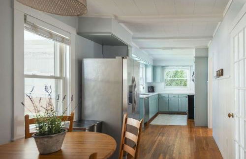 Stay at East Gloucester - Photo 2