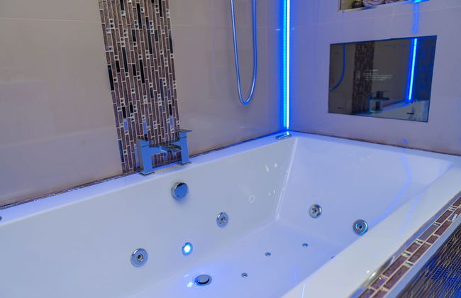 Aphrodite Suites Huddersfield - Foto 63