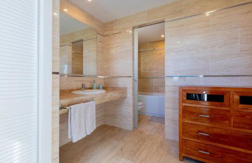 VILLA WITH 4 BEDROOMS AND PRIVATE HEATED POOL - Foto 17