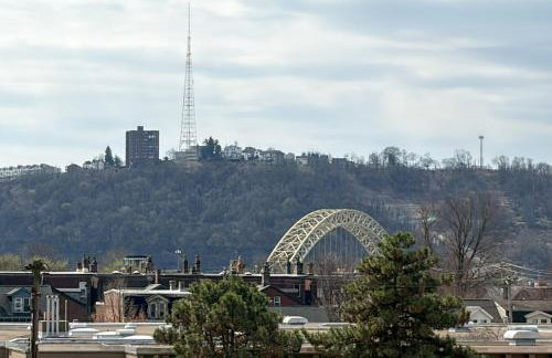 Pittsburgh Home with Skyline Views Walk to Stadium! - Photo 39