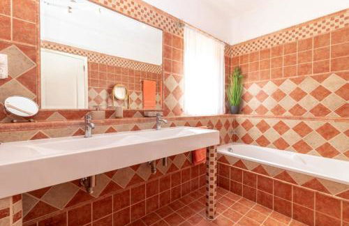 Villa Oliveira Family villa BBQ Pool - Foto 3