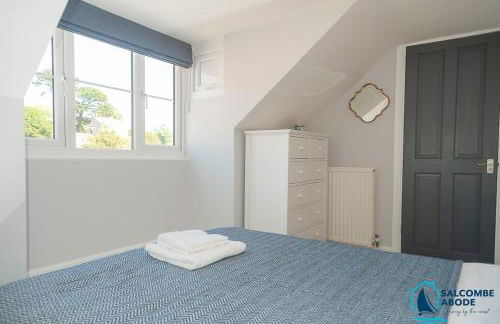 Stylish Coastal 3 Bed Haven - Close to town - Foto 12