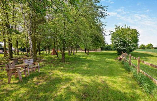 City to Country Retreat Luxury Cottage with Hot Tub - Foto 46