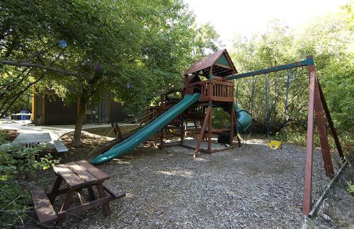 Stately and Unique Cabin Rental with a Wood-Burning Stove near Logan, Utah - Foto 18