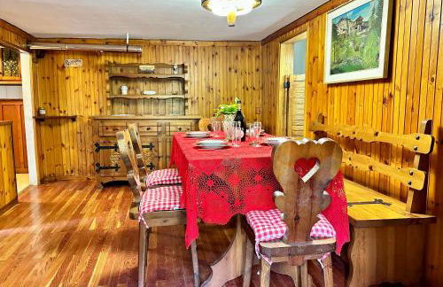 Cozy Three-Room Apartment with Mountain View & Parking - Ussin Chalet - Valtournenche - Foto 14