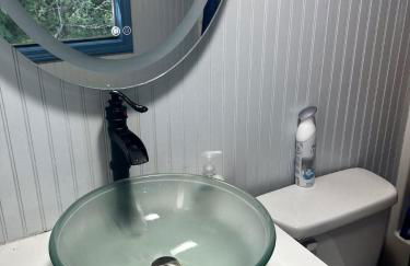 Covered Bridge Hideaway, swimming hole hot tub - Foto 18