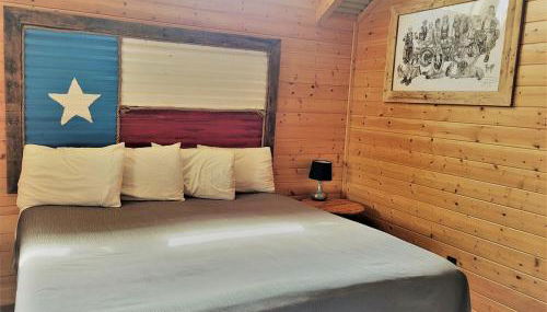 Amazing Family Vacations in Nature in this Cute Log Cabin near Austin, Texas - Foto 2