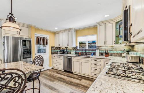 Stunning 4BR Laguna Hills Oasis with Private Pool - Foto 12