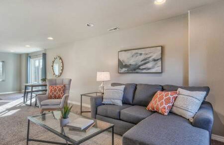 _Entire Home_Game Room_Basement_FirePit_ - Foto 52