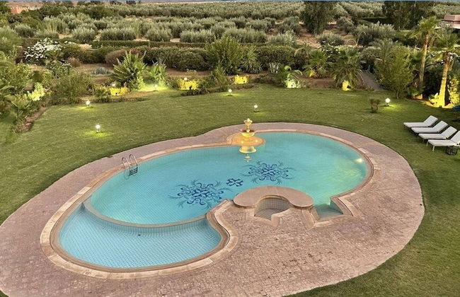 Superb Villa With 2 Private Pools Hammam and Tennis Court - Foto 17