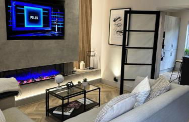 Stunning Town Center Cottage with hot tub - Foto 1