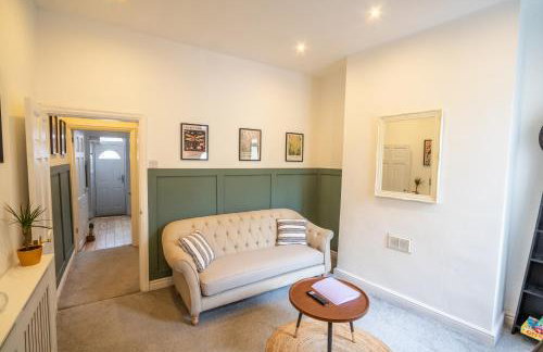 The Narrow House - Victorian house bursting with character & parking - Foto 43