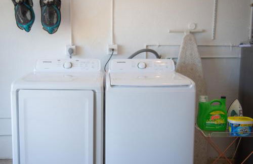 Lux 3 bedroom townhouse 1 block from the beach - Photo 61