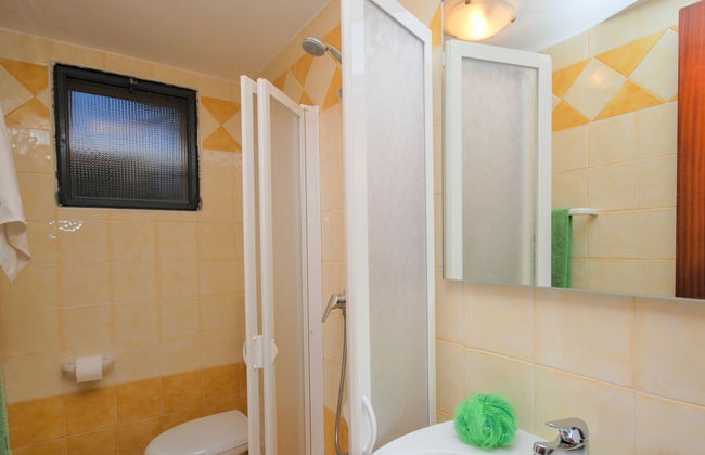 2 bedroom Apartment in Lignano Sabbiadoro with garden - Photo 8