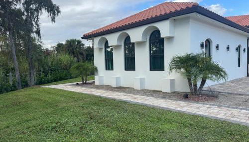 Serene Stays Naples - Foto 2, Garden