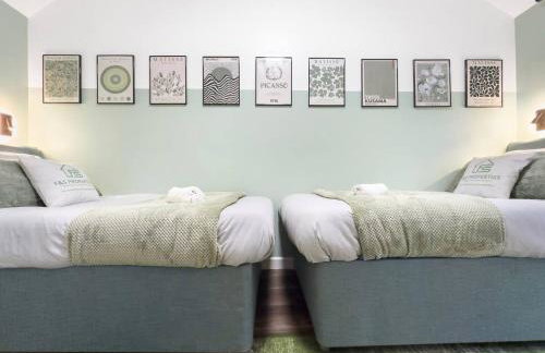 Dashing and Distinctive Dwelling w Rooftop Garden - Foto 12