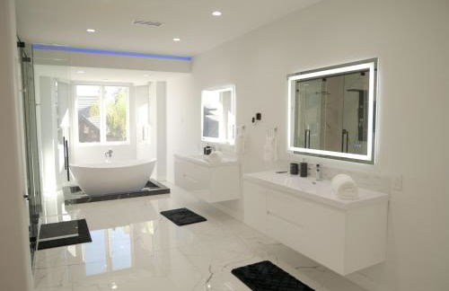 Sleek 7BR Exquisite Estate Resort Pool, Sauna, Spa 6500 SQF - Foto 60