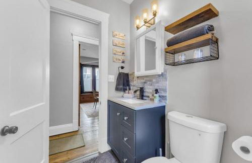 Stylish Retreat by Shaker Square, Fast WiFi, Porch - Foto 19