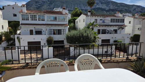 Townhouse in Las Rotas - Foto 2