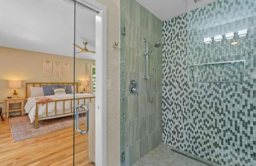 Near Asheville Hot Tub Fire Pit BBQ Sleeps 10 - Foto 23