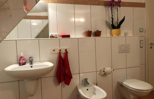 Modernes 4-Zimmer Haus, nahe Messe Düsseldorf (15 min. Internat. Airport) - Foto 18