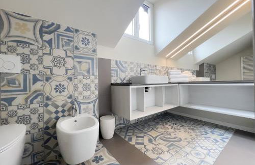 ComeCasa Duomo Exclusive 2 Bedrooms Apartment - Photo 25