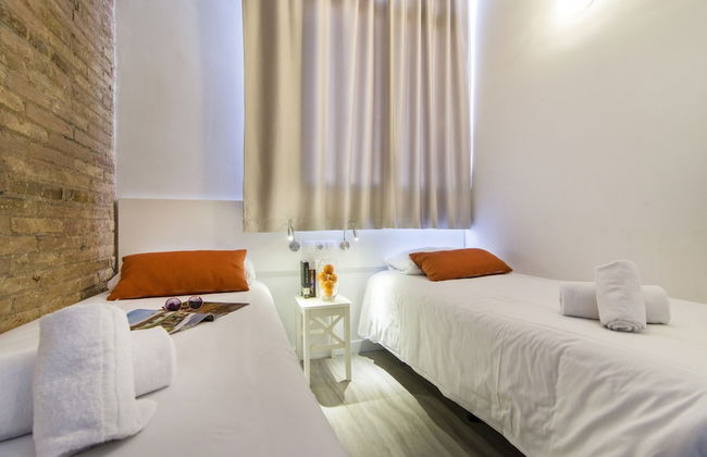 Happy People Sagrada Familia - Foto 20