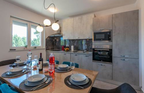 Villa Mia in Labin, a two apartment villa with pool close to the sea - Foto 19