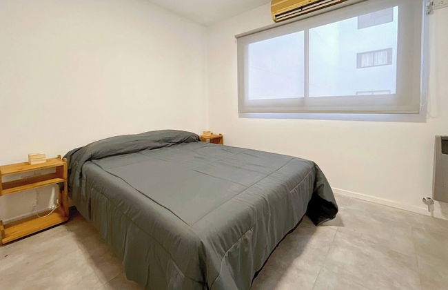 Modern Almagro Apartment for 4 Guests With Balcony and Full Amenities - Foto 1