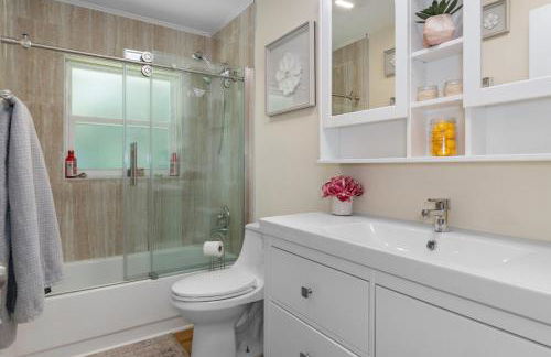 Minutes to boat ramps and beach and private pool! - Foto 46