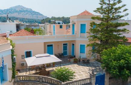 1944-Heritage House - Photo 1