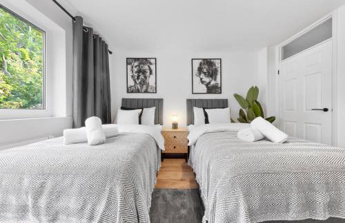 2BR Flat, Free Parking, Close to Airport & Centre - Foto 32