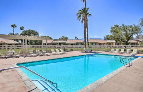 Pet-Friendly Stay with Patio in Palm Desert Resort! - Foto 2