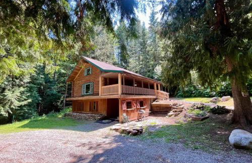 Private Two-Cabin Retreat Near Silverwood Theme Park - Sleeps 15 - Photo 29
